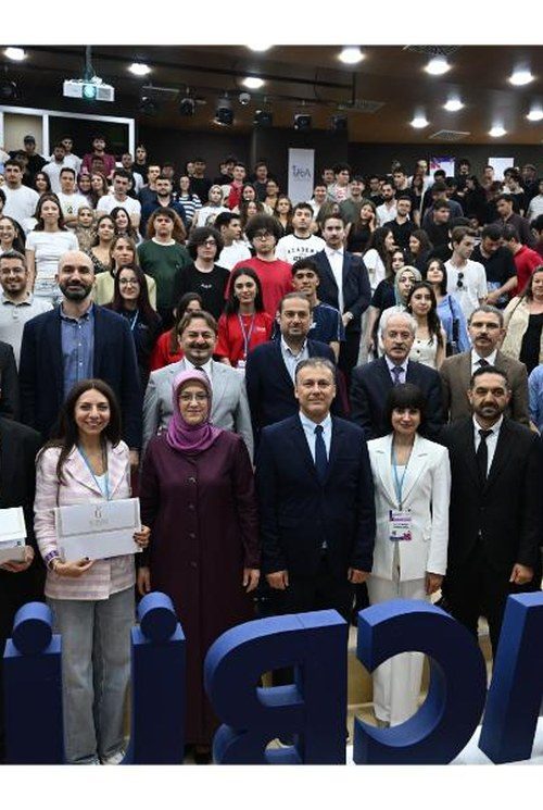 Enerji Dünyasında Kadının Rolü: Megavatların Ötesinde İnsan, Kültür ve Gelecek